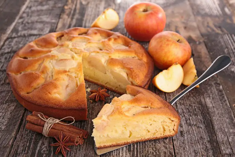 How To Freeze Apple Pie (Baked and UnBaked) Easy Freezing