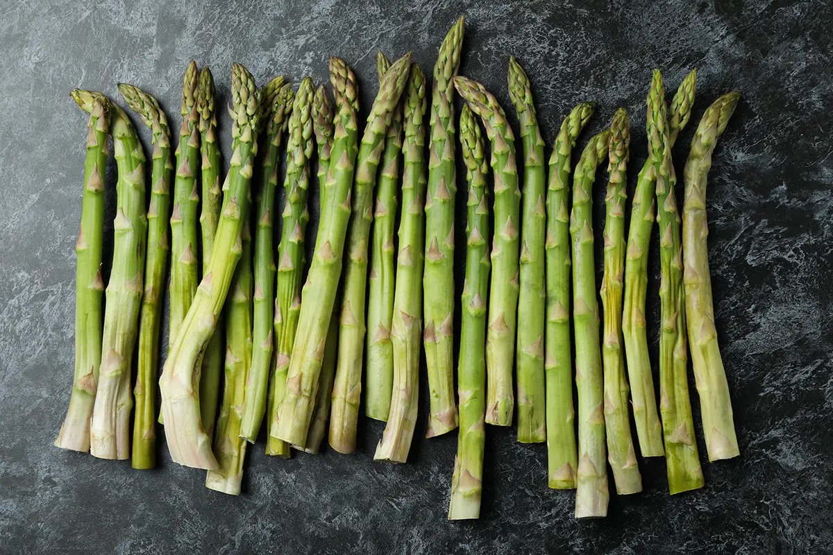 2 Best Ways to Freeze Asparagus (Blanching or Steaming) – Easy Freezing