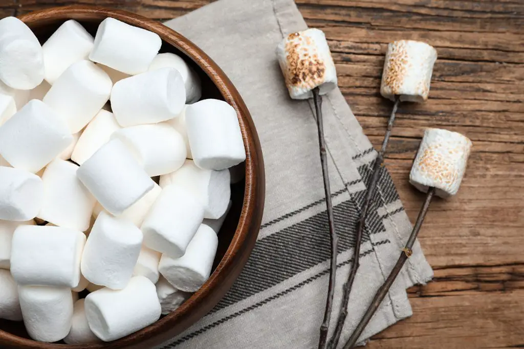 Defrosting frozen marshmallows is easy and takes very little time,