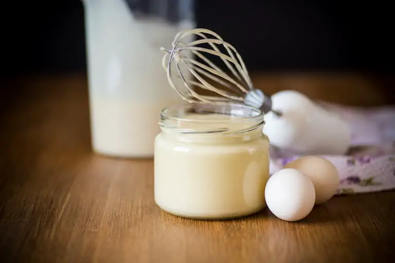 you can use a whisk to mix mayonnaise after being frozen and thawed
