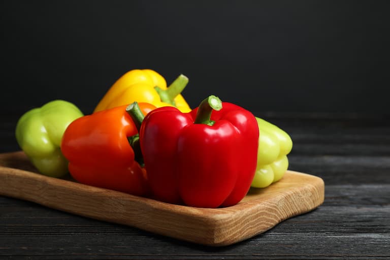 Colorful bell peppers: Here's how to freeze them.