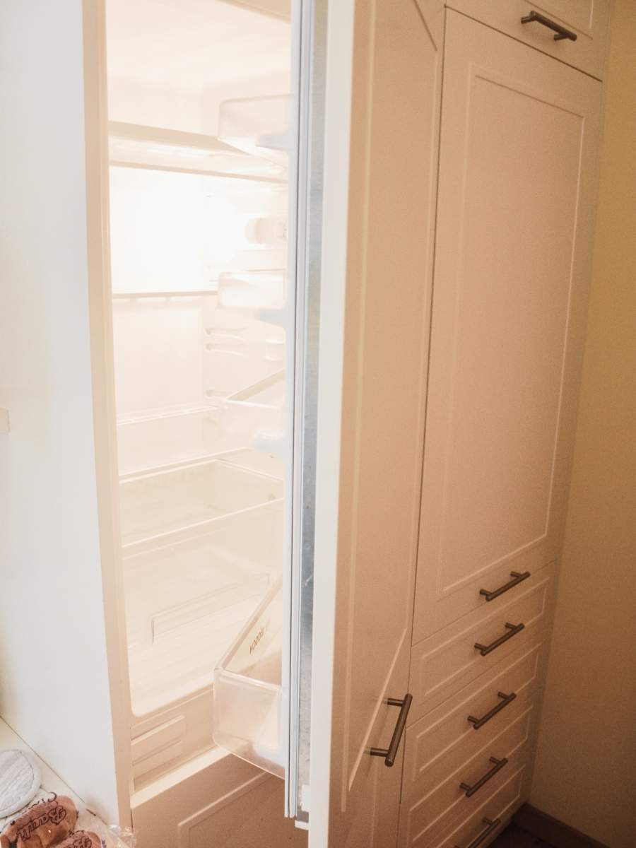 what does an integrated fridge freezer mean