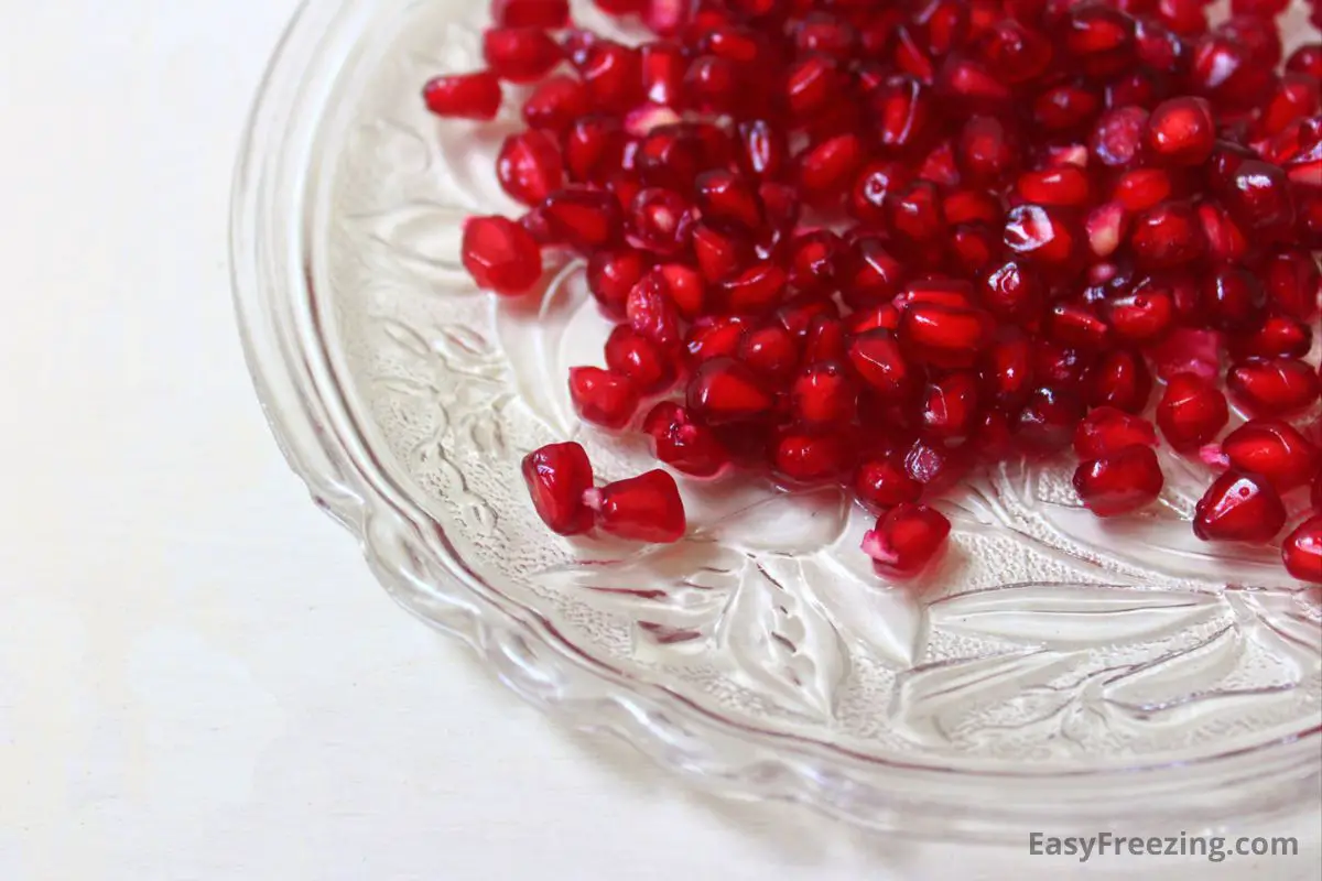 How to freeze pomegranate seeds